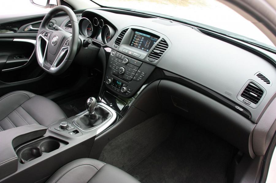  Buick Regal GS 2012 года  (фото 26 из 90)